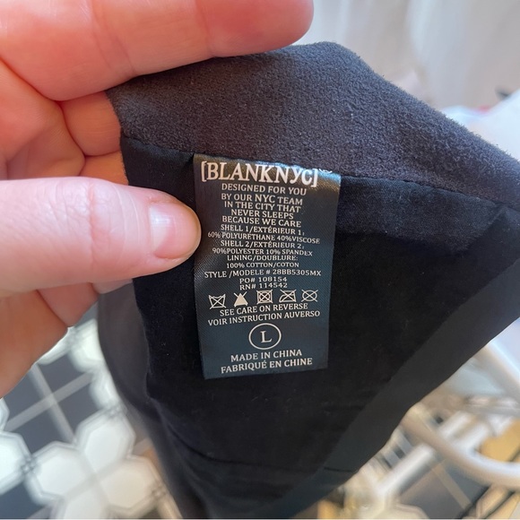 Open drape style blackish jacket. - Picture 4 of 7